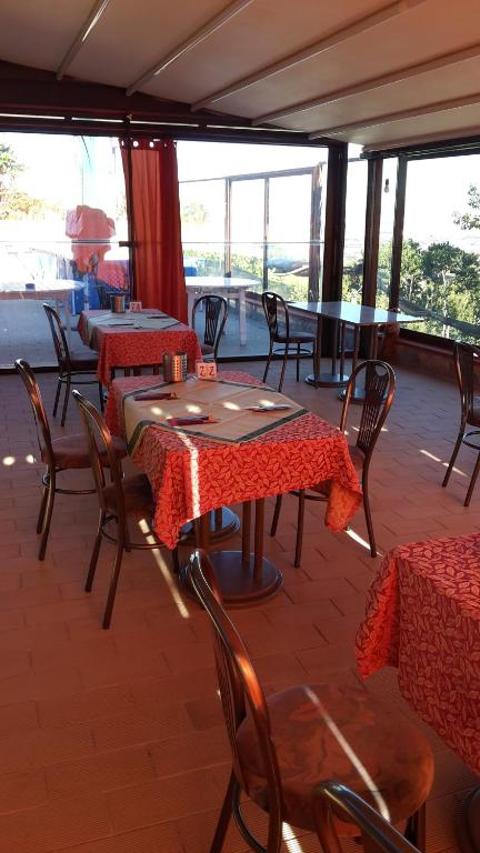 Restauracja lub miejsce do jedzenia w obiekcie Villa Mola Bed And Breakfast