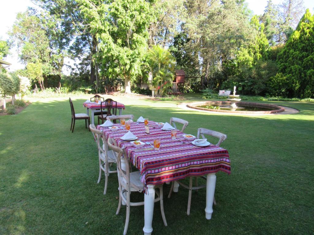 Un jardín fuera de Happy Lands Farmstay