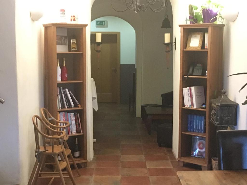 Knihovna v hotelu