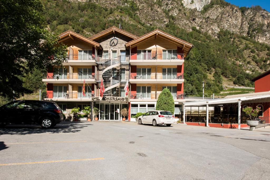 Nespecifikovaný výhled na hory nebo výhled na hory při pohledu z hotelu