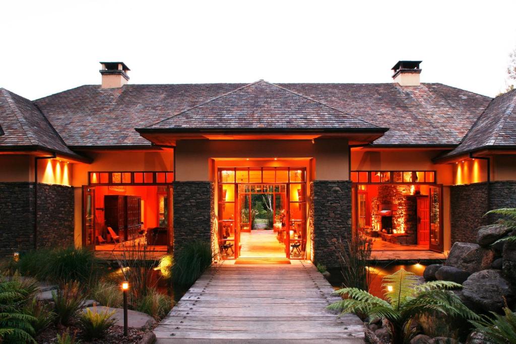 Treetops Lodge & Estate - Resim 5