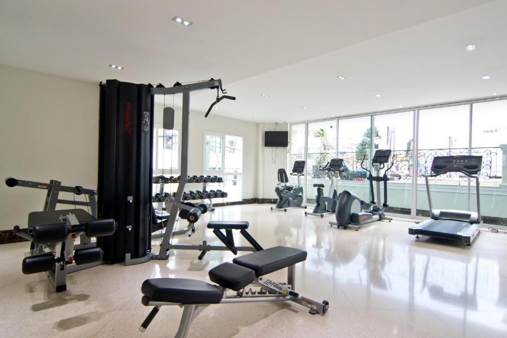 Fitness centrum a/nebo fitness zařízení v ubytování LK The Empress