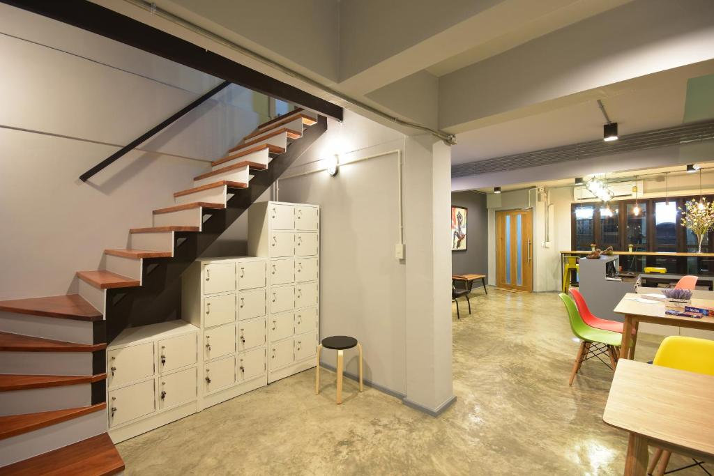 Posezení v ubytování The Chatbox Silom Hostel
