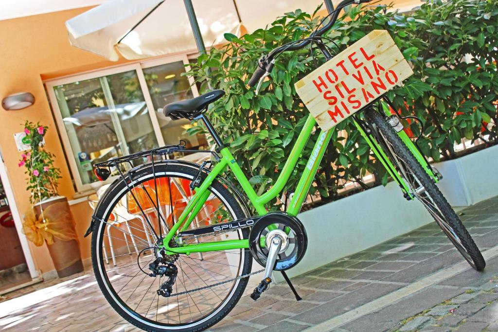 Jízda na kole v ubytování Hotel Silvia nebo okolí