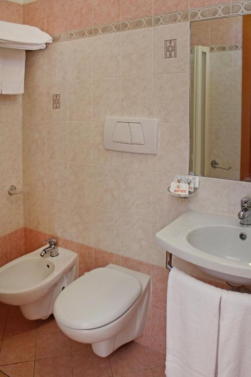 Koupelna v ubytování Hotel Silvia
