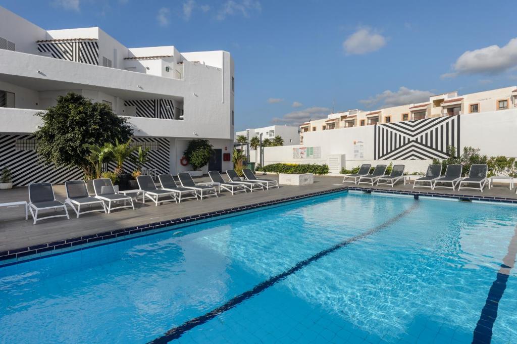 Aparthotel Vibra Mogambo - Adults only, Playa den Bossa ...