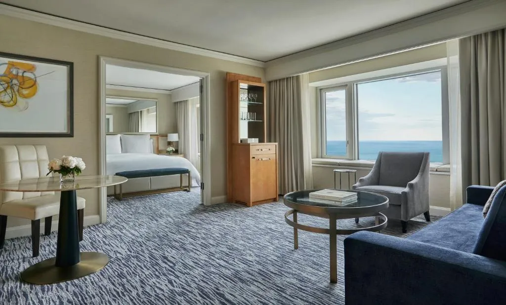 Executive King Suite with Lake View