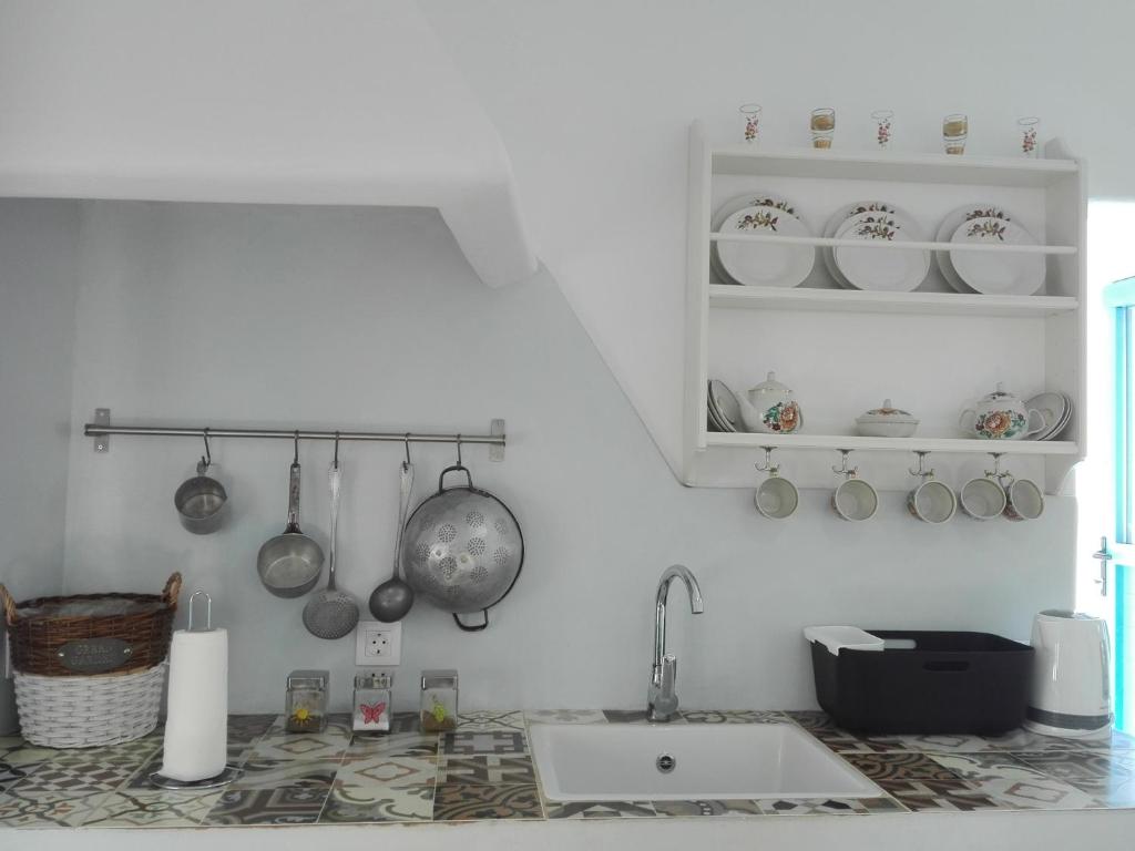 Kuchyň nebo kuchyňský kout v ubytování Tilos Island house