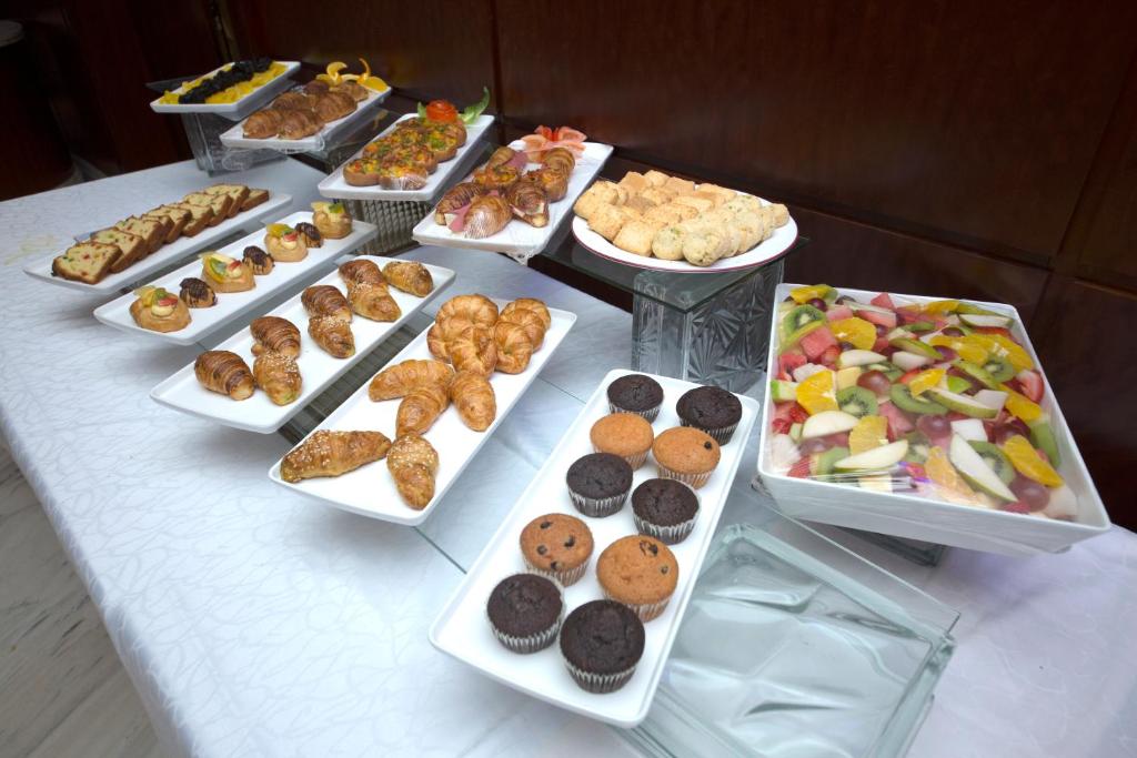 City Seasons Suites - Resim 26