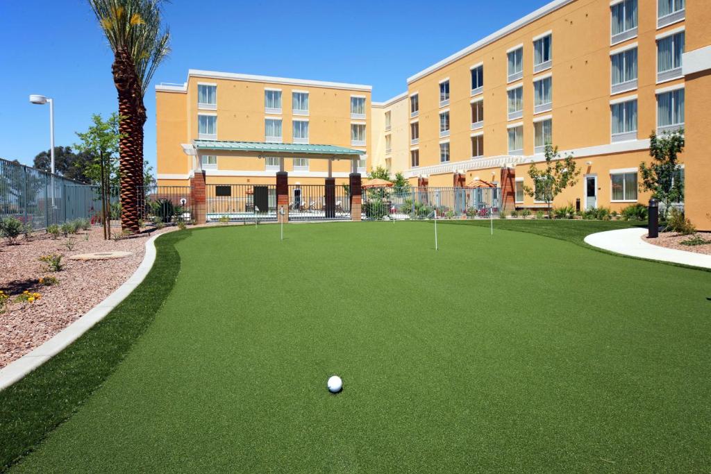 Golf v hotelu nebo okolí