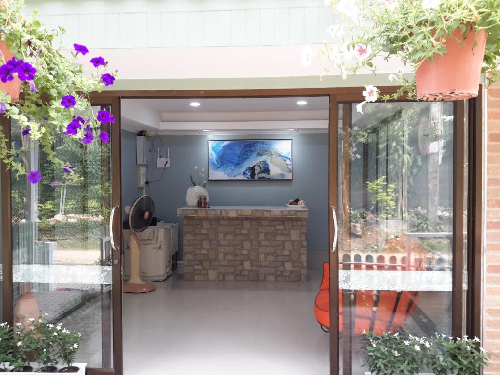 TV a/nebo společenská místnost v ubytování Sky cottage