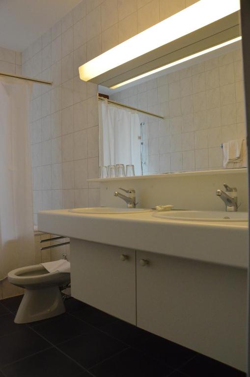 Koupelna v ubytování Hotel Victoria