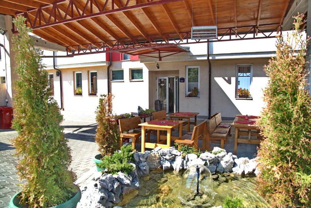 Zahrada ubytování Hotel Novella Uno