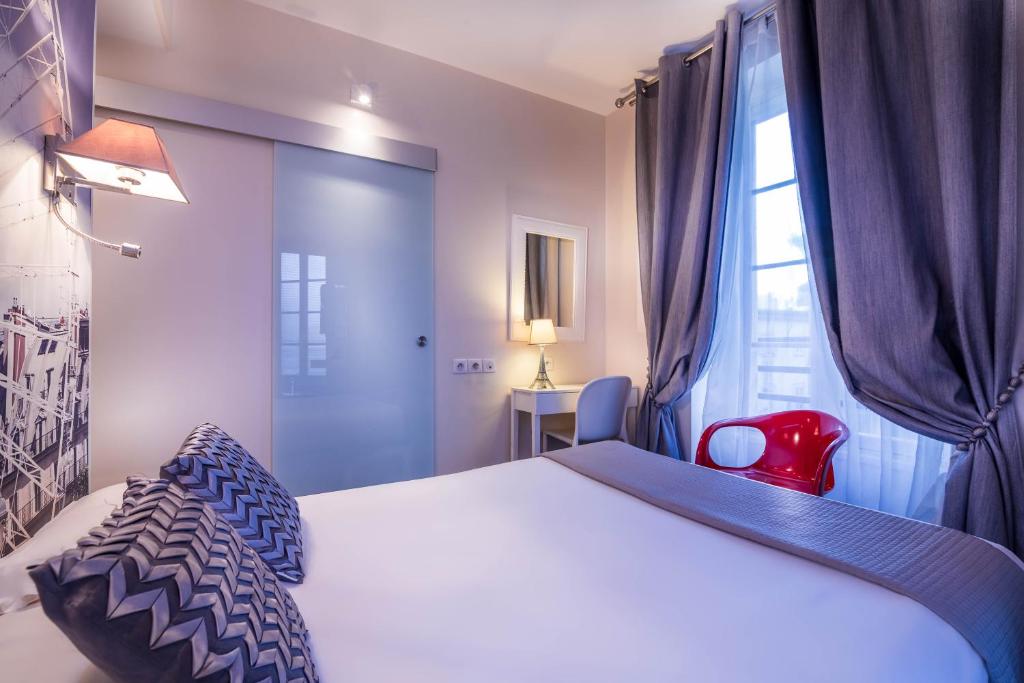 
Single Superior or Double Room with Shower
