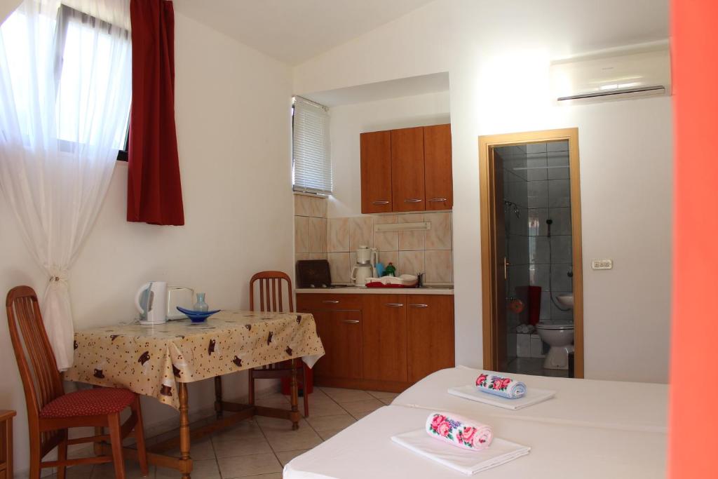 Apartments Sveti Anton - 3