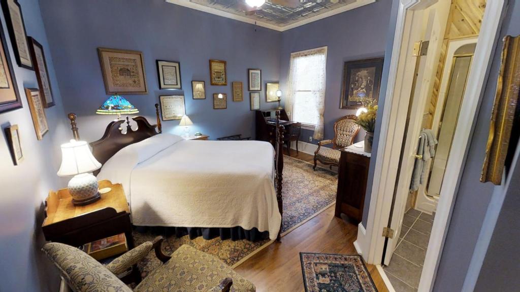 Hanna House Bed & Breakfast - Sala De Reina De Lujo