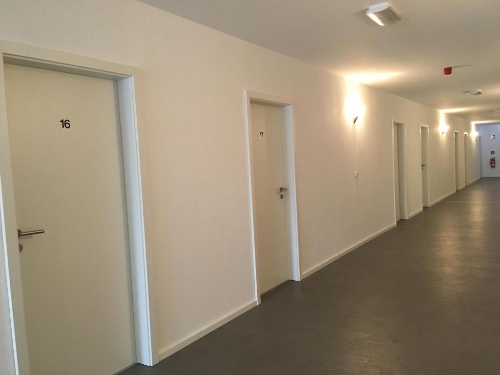 Fotografie z fotogalerie ubytování Stundenhotel Krieger v destinaci Büren