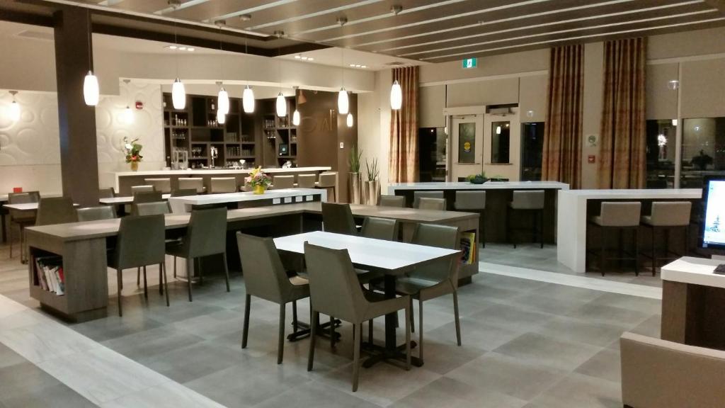 Restaurace v ubytování Wingate by Wyndham Dieppe Moncton