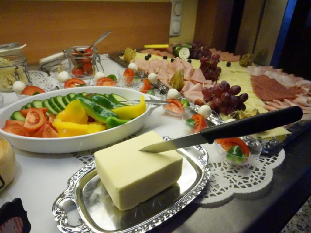 Jídlo v hotelu nebo okolí