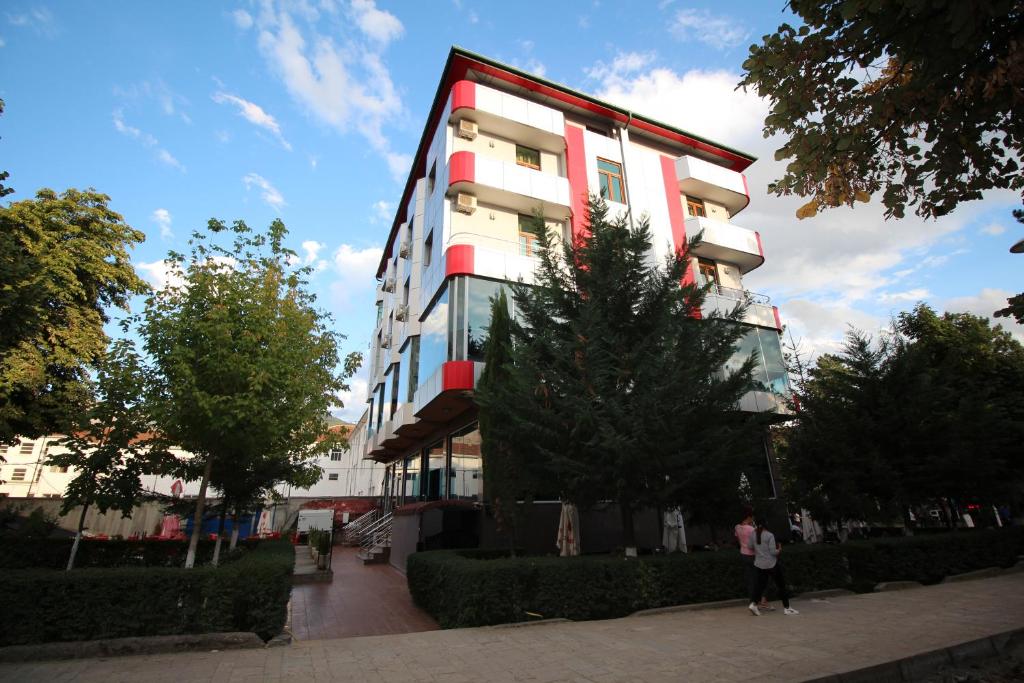 Budova, kde se hotel nachází