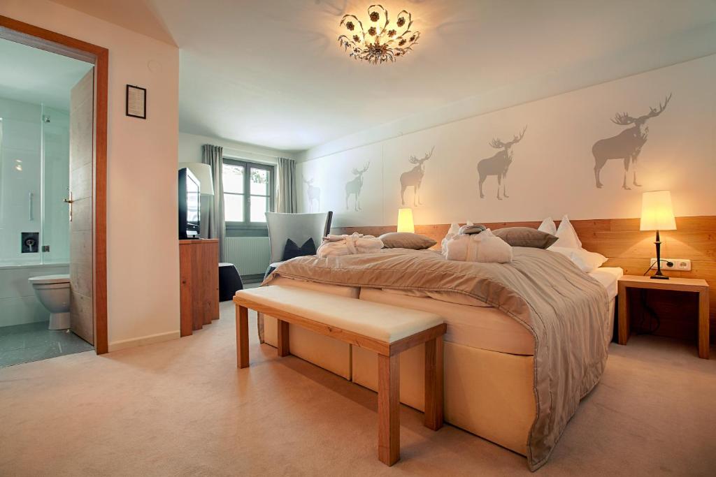 Hinterwies – Ski In / Lodge / Dine - 5