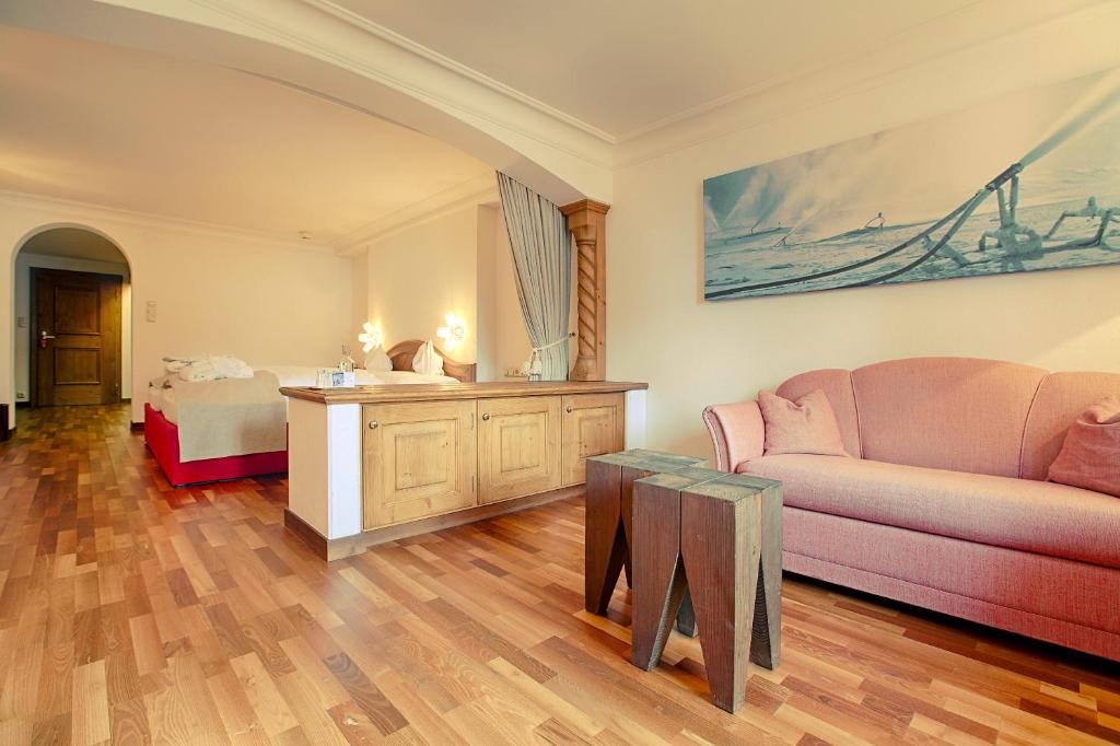 Hinterwies – Ski In / Lodge / Dine - 14