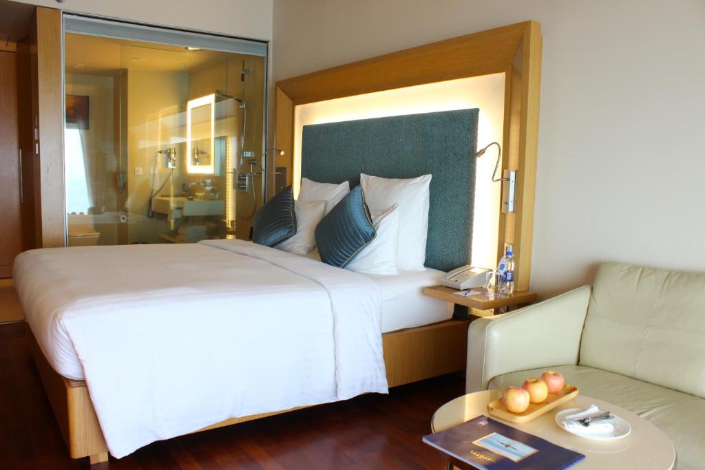 Novotel Visakhapatnam Varun Beach - Salle Supérieure 1 View De L'océan Lit King-lit