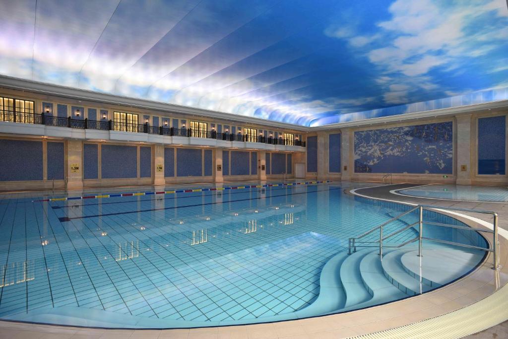 Bazén v ubytování Xijiao State Guest Hotel nebo v jeho okolí