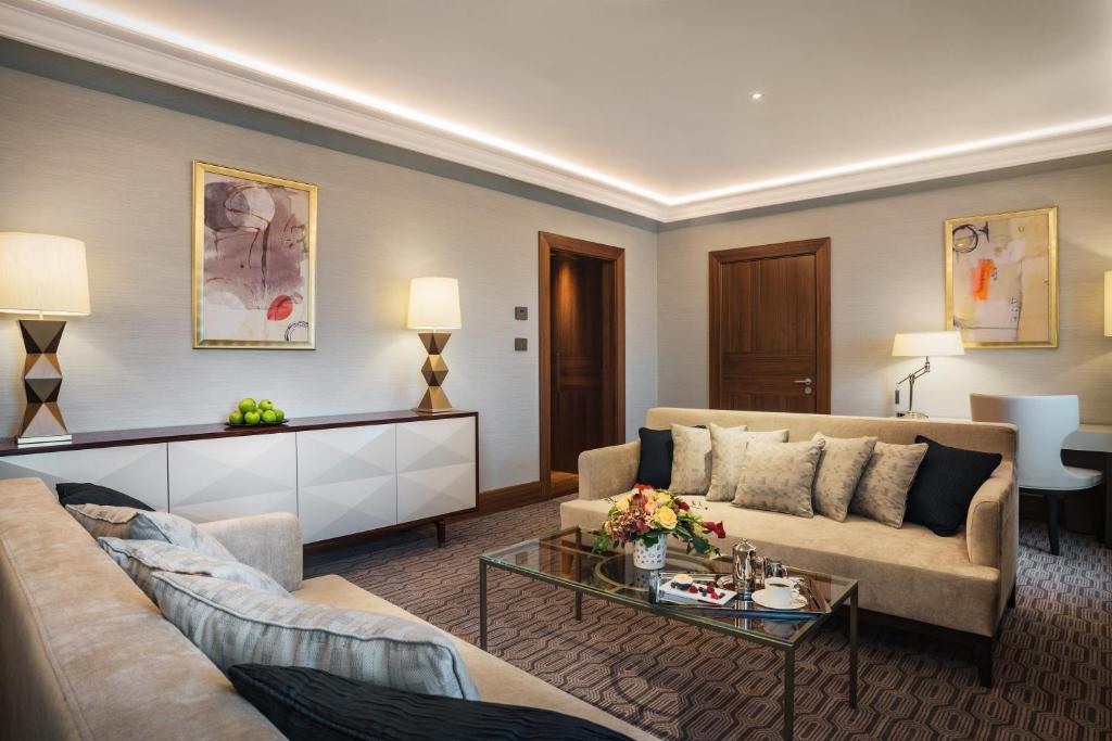 Posezení v ubytování Grand Hotel Kempinski Riga