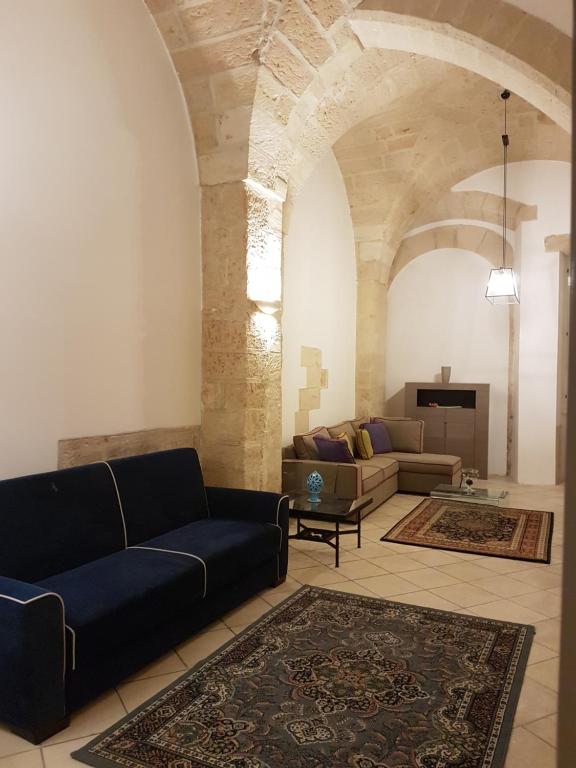 A seating area at La Dimora di Clary