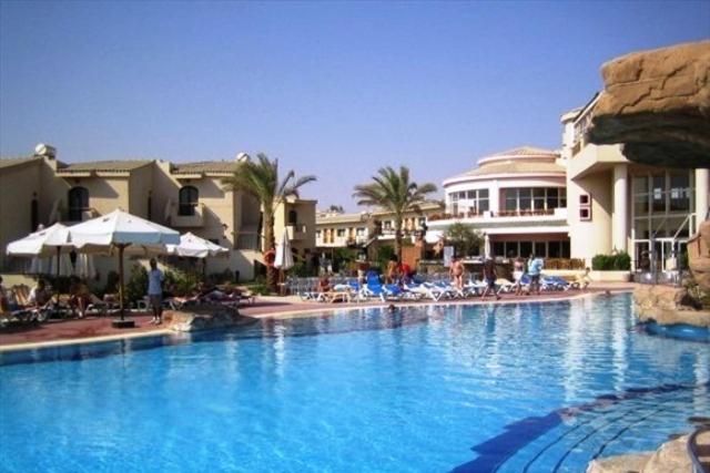 Bazén v ubytování Island View Resort nebo v jeho okolí