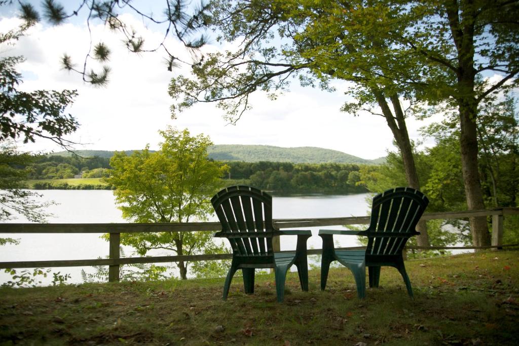 Naturlandskabet i nærheden af motellet