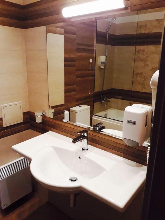 Koupelna v ubytování Hotel Etropolia