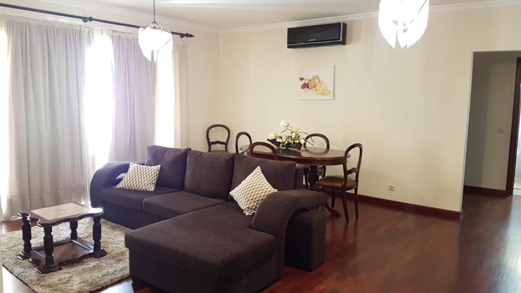 Posezení v ubytování Dorisol I Casa Branca Apartment by Rentallido