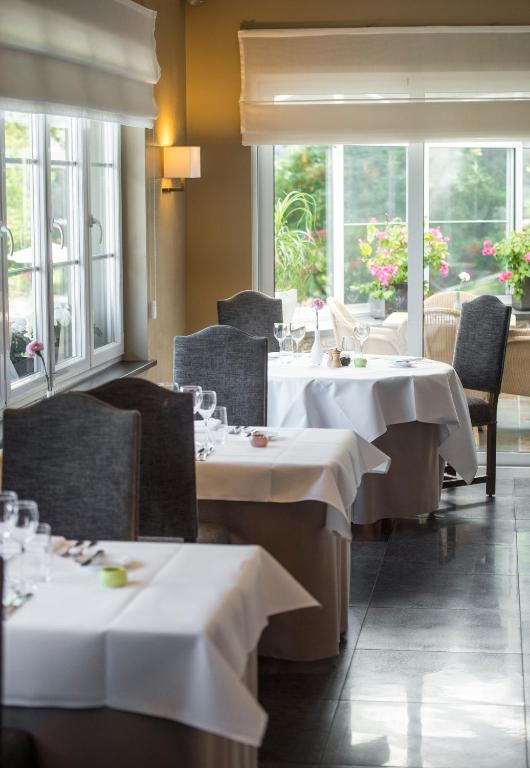 Posezení v ubytování Hotel des Ardennes