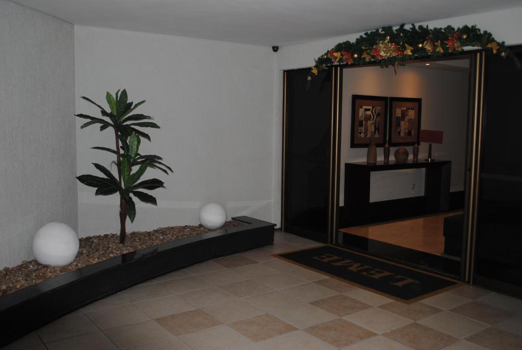  Apartamento mobiliado vista mar-Wi-Fi 2 quarto -Academia-AR cond.