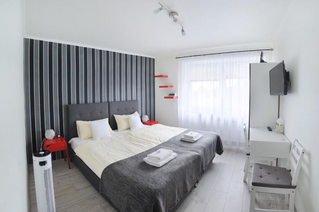 7th Room Guest House - 16