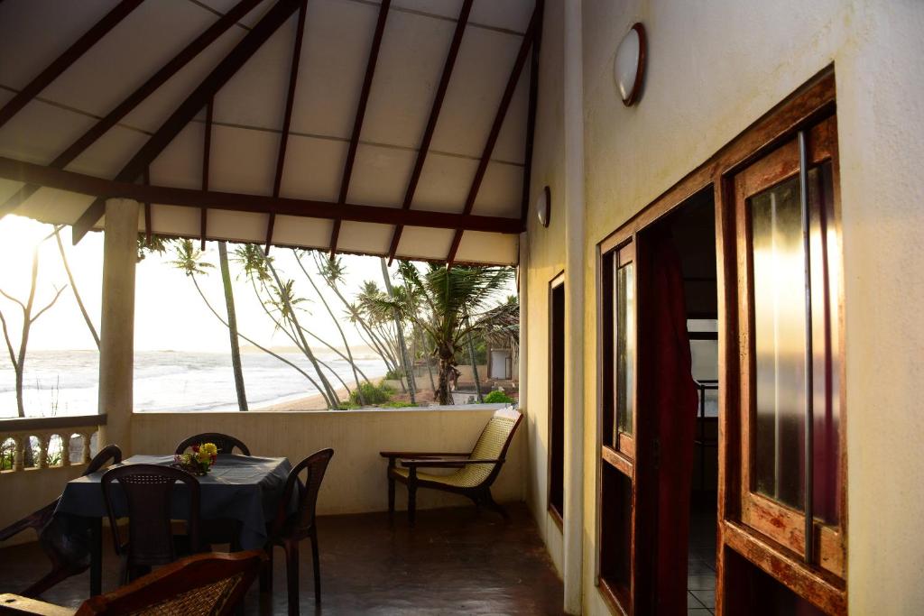 Fotografie z fotogalerie ubytování Shanthi Beach Resort v destinaci Unawatuna