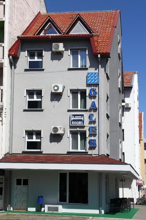 Budova, kde se bed and breakfast nachází
