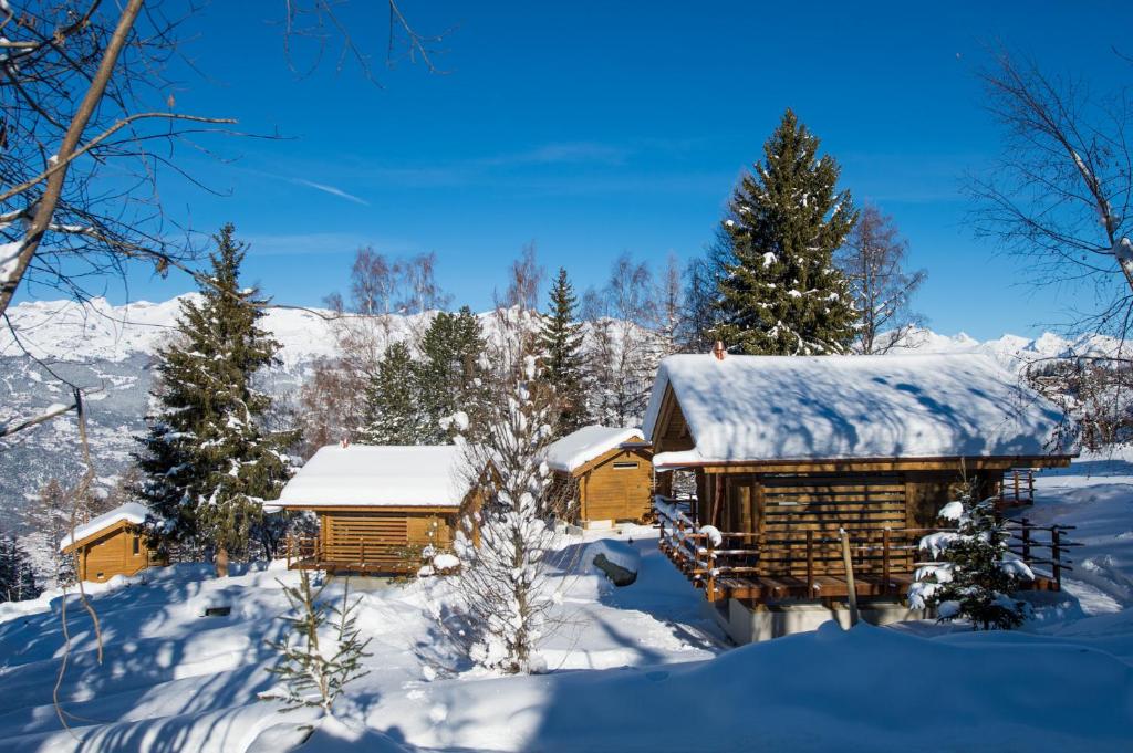 Les Mazots de la Source & Spa durante o inverno