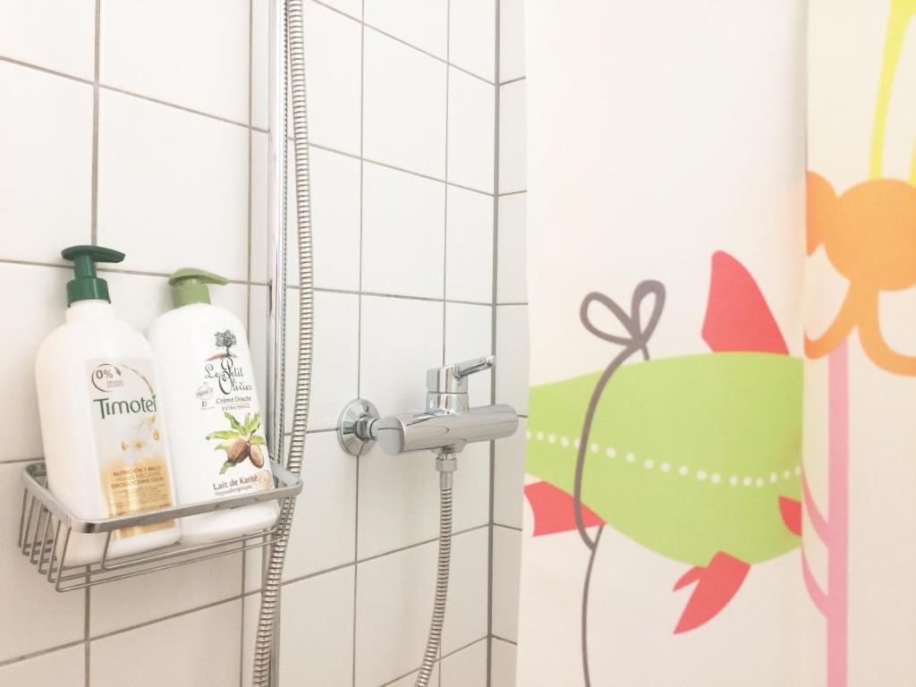 In Swiss Home - Rathaus from 1284 historical Apartment - Resim 27