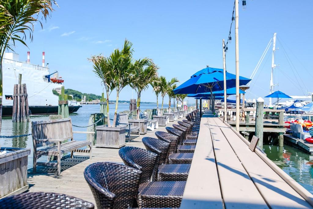 14 Beach Resorts in Long Island