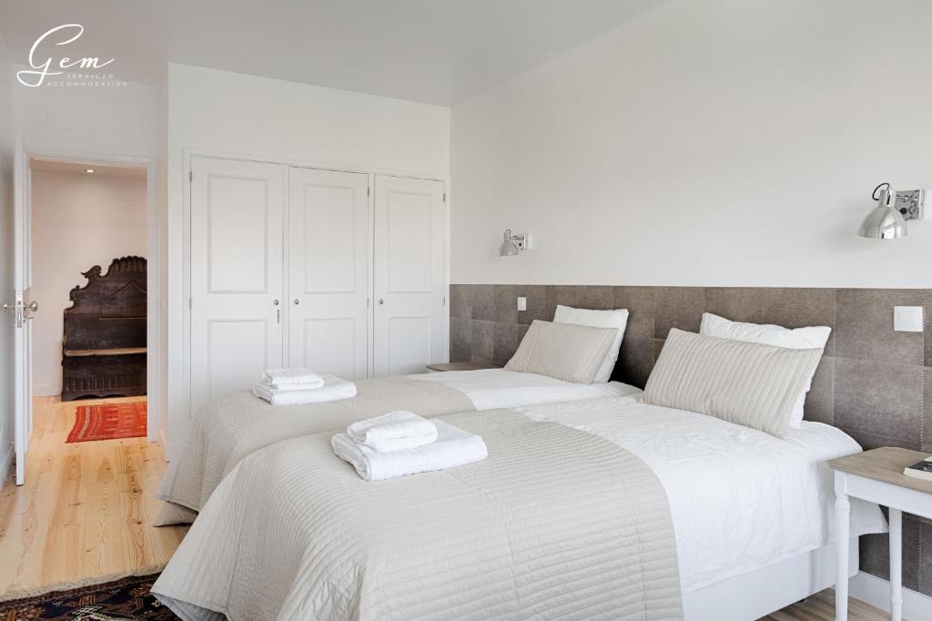 Postel nebo postele na pokoji v ubytování Seven Rivers Luxury Apartment