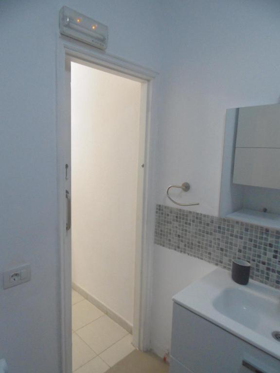 A bathroom at Apartamento Medanero FGF