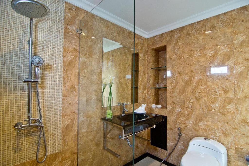 Koupelna v ubytování LK Mantra Pura Resort