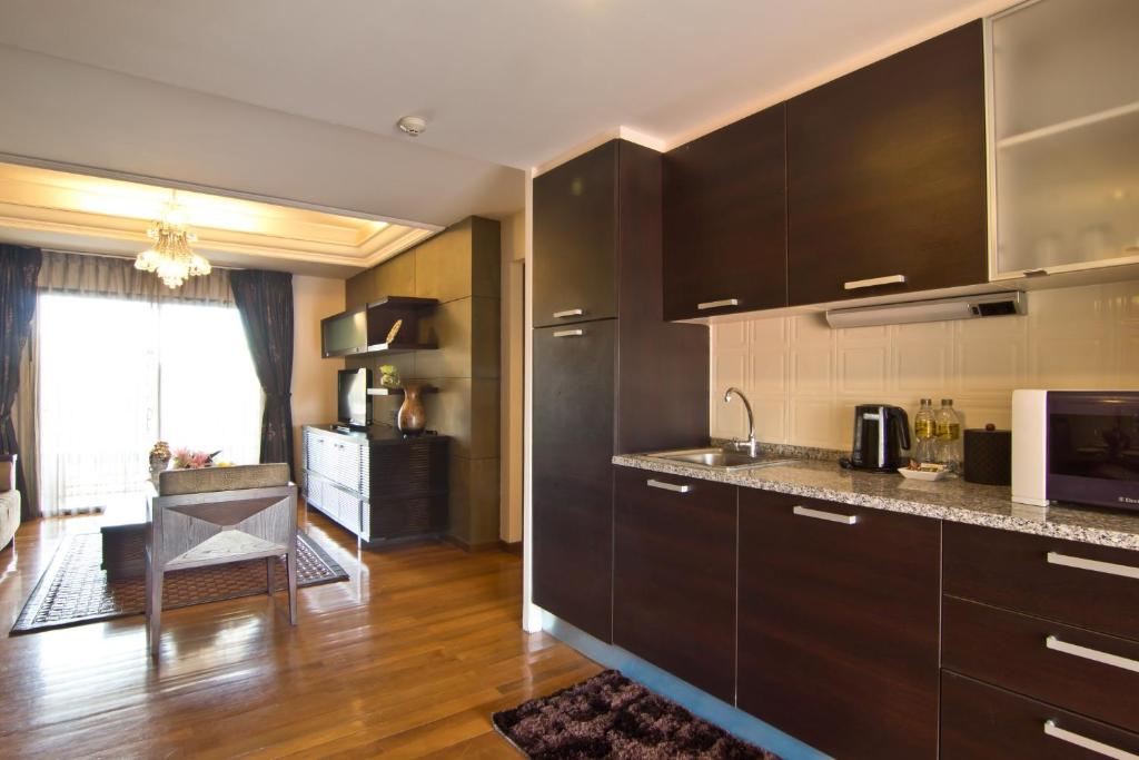 Kuchyň nebo kuchyňský kout v ubytování LK Mantra Pura Resort