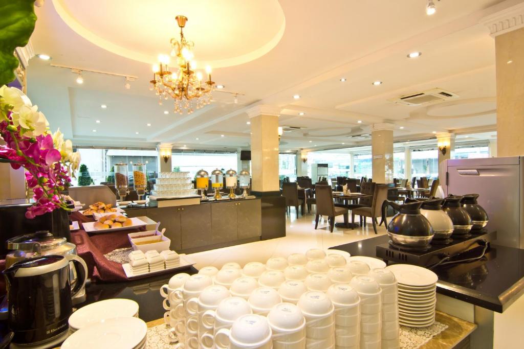 Restaurace v ubytování LK Mantra Pura Resort