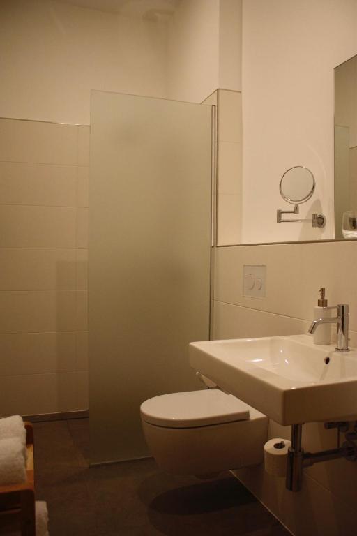 Koupelna v ubytování Hotel Altes Dichterhaus
