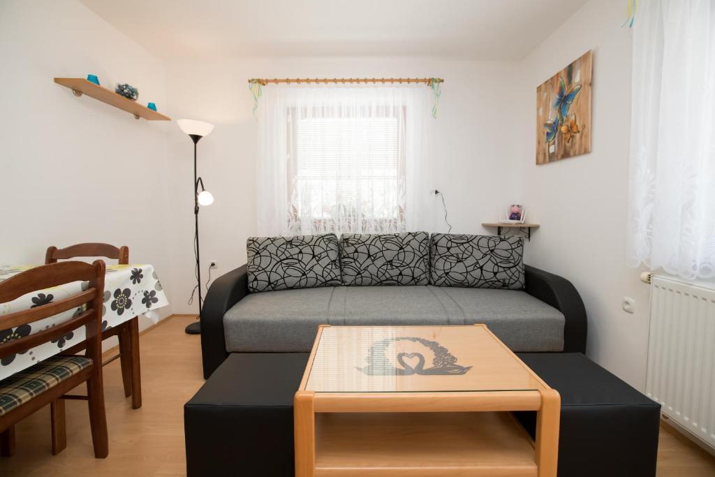 Posezení v ubytování Apartmaji Matej Cvetek