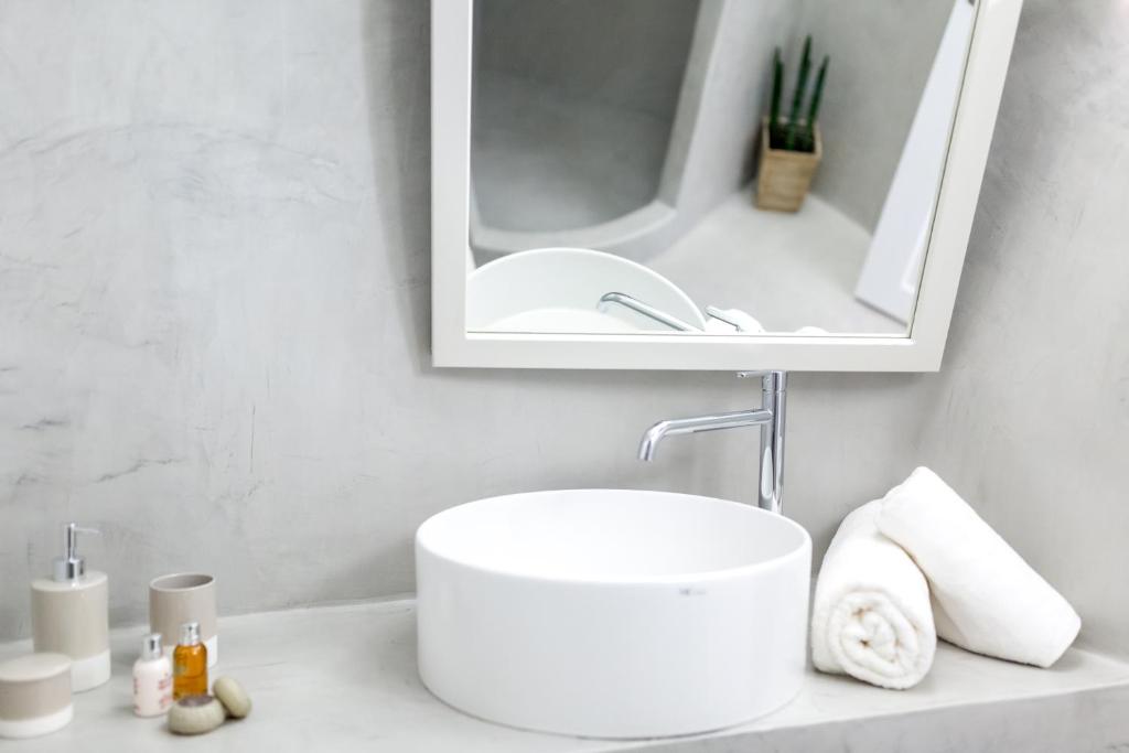 Un baño de Delta Suites